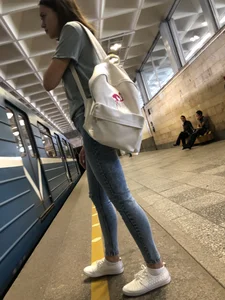 Hot Booty and Legs in Tight Jeans Street Creepshots