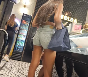 3 in 1 hot in jeans