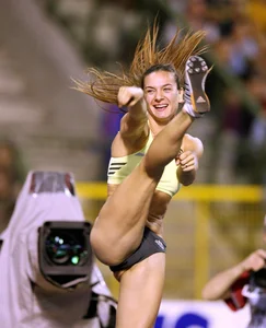 Candid track girls and runners