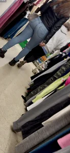 Baddie in Dollar General showing off her sexy ass