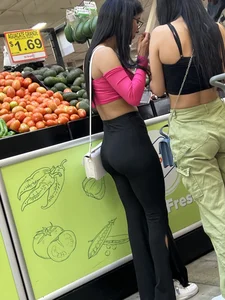 Petite Colombian bubble in flares .