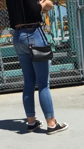 Great Ass Street Creepshot - Candid Girl in Jeans