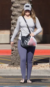 Candid girls in leggings and tights