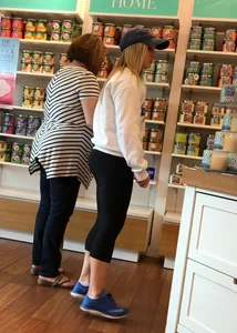 Thick blonde shopping in leggings with a nice booty