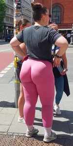 Thick fat German ass in pink leggings (OC, pics)