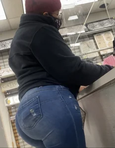 Big Chubby Booty in Tight Blue Jeans Closeup Creepshots Gallery