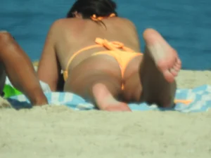 Legs wide open (OC)