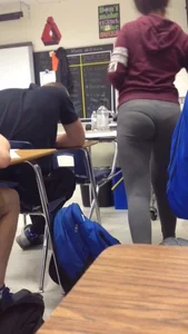 Candid teen in leggings with vpl