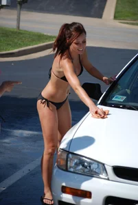 Candid babes in bikinis