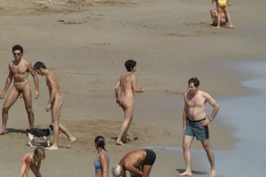 Sexy mature girls on Vilanova topless beach