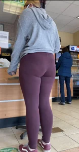 2 Teen in Subway Restaurant
