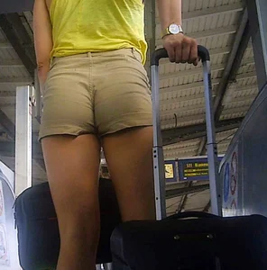 Hot ass Subway station(SpyCam)
