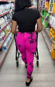 Pink marble leggings with deep wedgie latina