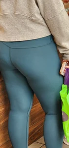 WHOLE LOTTA ASSES (varierty) AT MALL