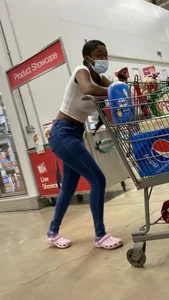 Sexy Ebony with Hips, Ass, and Leggggggggs!