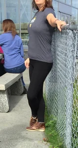 Candid girls in leggings and tights