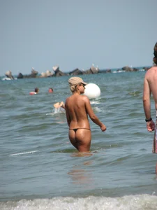 Candid beach and bikini babes