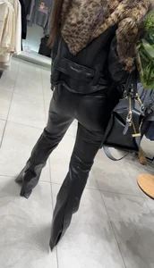 (OC) SQUAT GIFs Pretty MILF Christmas Tree In Leather Pants