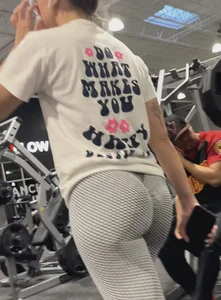 Thick Snow bunny at the gym  (OC)