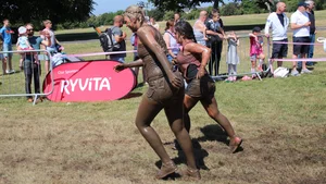 Bristol Pretty Muddy 5k race girls 2018