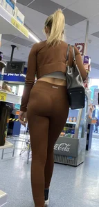 Blonde hottie in brown spandex