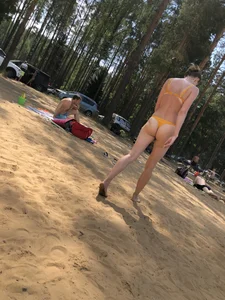 Hot Skinny Girl Walking on a Beach Pics
