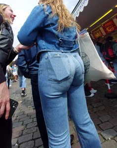 The Blonde Tight Pants Immersion