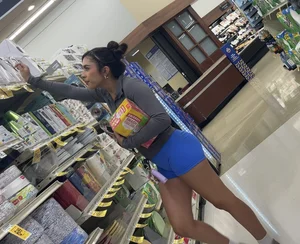 Maybe the hottest college girl I’ve capped … amazing ass