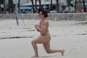 Candid Florida beach and bikini girls