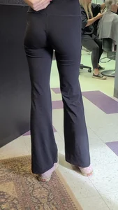 Tight ass walked in while waiting for a haircut