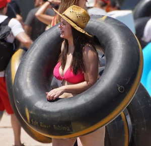 Salt River Tubing girls