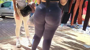 Amazing phat ass bubble booty in leggings