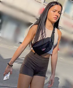Tight shorts vpl front - nice body teen