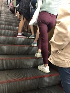 Hot Ass in Red Tight Jeans on the Subway Escalator Creepshots Collection