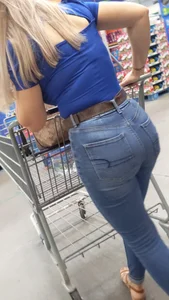 Hot milf in tight jeans