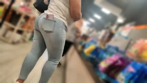 LATINA MILF