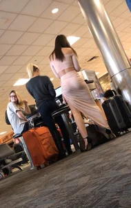 Girl in a Long Skirt And a Top - Big Hot Butt Airport Creepshot
