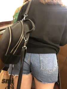 Hot Booty In Blue Jean Shorts And Chunky Legs Creepshots Gallery on a Subway Escalator