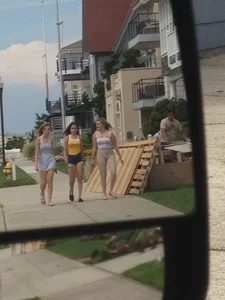 Couple teens walking in shorts and leggings