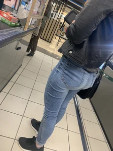Teen slut tight jean ass
