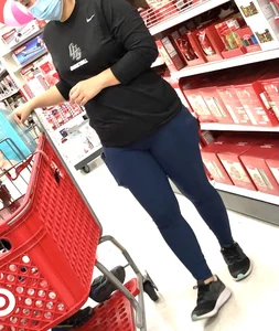 Asian MILF real FAT booty