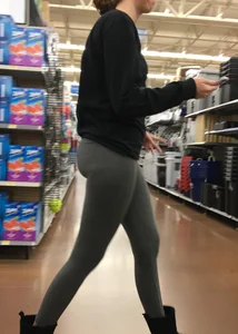 Walmart teen shopping with mom in grey leggings showing her nice tight ass