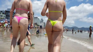 Brazillian beach creepshots, huge gallery of candid girls in swimsuits