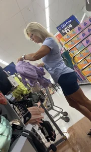 Sexy Solid Mature Gilf W Nice Smooth Legs