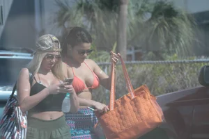 Sexy Florida beach bikini girls
