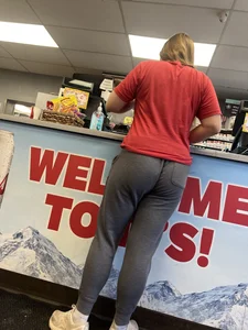 Great wedgie, dirty blonde