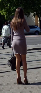 Hot Ass in Tight Skirt and Skinny Legs Street Candid