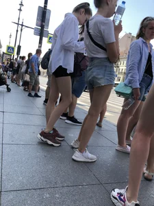Group of Candid Girls in Mini Shorts With Amazing Legs Crossing a Street Creepshots Gallery