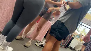 Insane ass on thick asian in DFYNE leggings (OC)