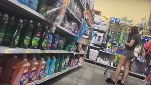 Phat Ass Latina MILF Bending Over for me (OC)